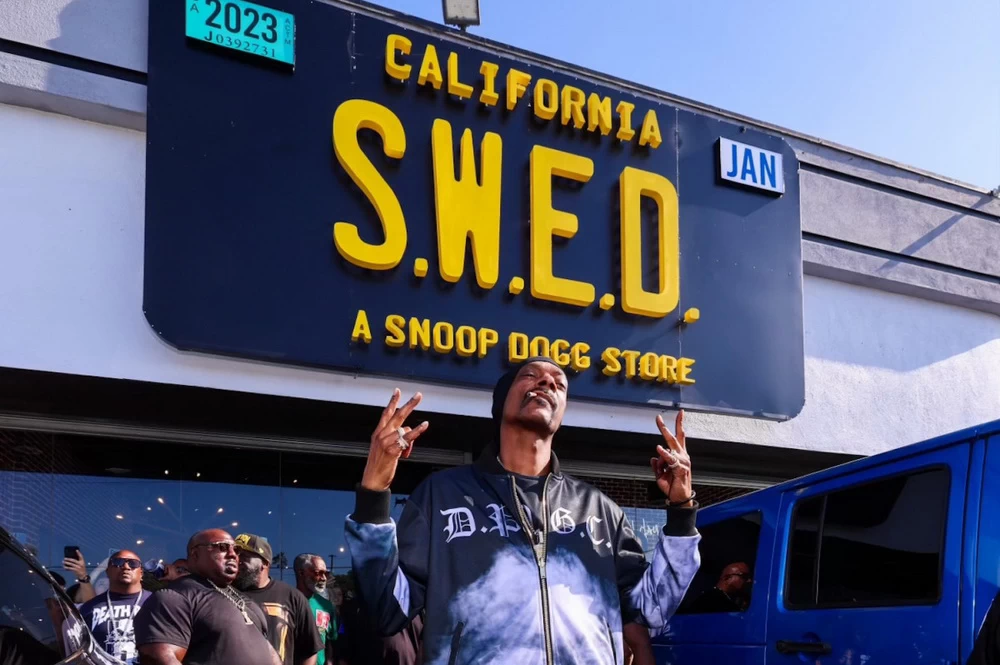 Snoop Dogg Launches First Marijuana Dispensary and New Cannabis Line Honoring 2Pac